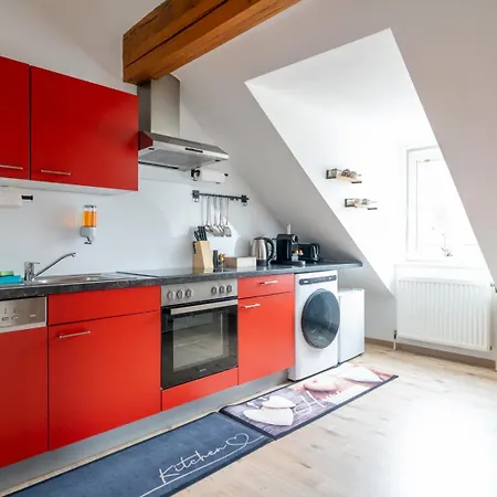 Spacious 7-person - Ideal For Workers, Groups & Family * Leoben (Styria)