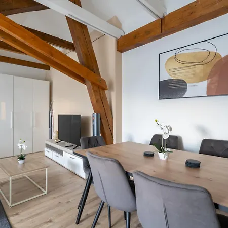 Spacious 7-person - Ideal For Workers, Groups & Family * Leoben (Styria)