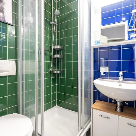 Apartment Spacious 7-person Leoben - Ideal For Workers, Groups & Family