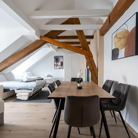 Spacious 7-person - Ideal For Workers, Groups & Family * Leoben (Styria)