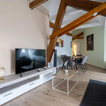 Lejlighed Spacious 7-person - Ideal For Workers, Groups & Family