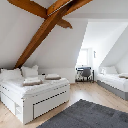 Spacious 7-person - Ideal For Workers, Groups & Family * Leoben (Styria)