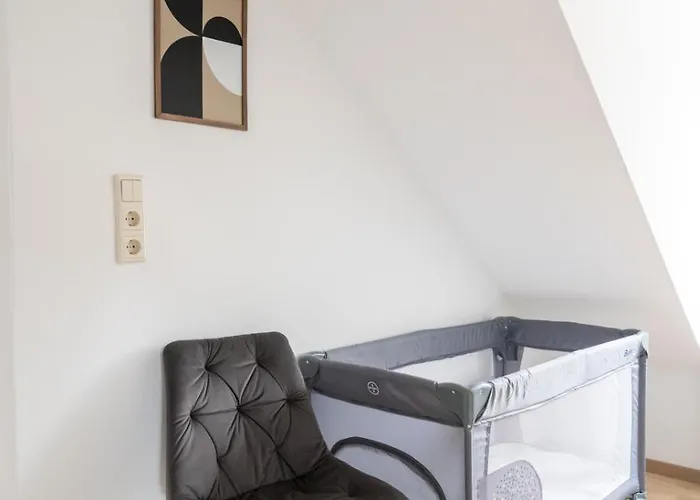 Spacious 7-person - Ideal For Workers, Groups & Family לאובן