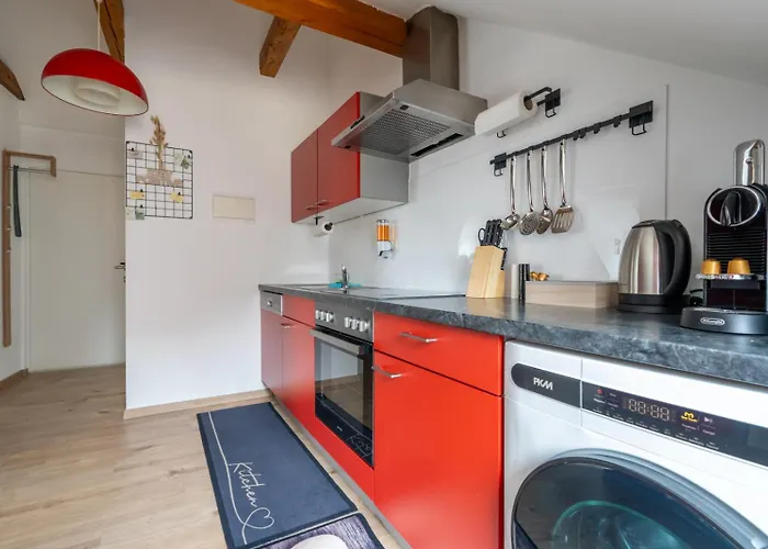 Spacious 7-person - Ideal For Workers, Groups & Family 公寓 莱奥本