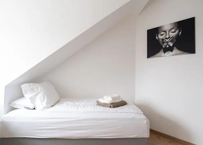 Spacious 7-person - Ideal For Workers, Groups & Family * 莱奥本