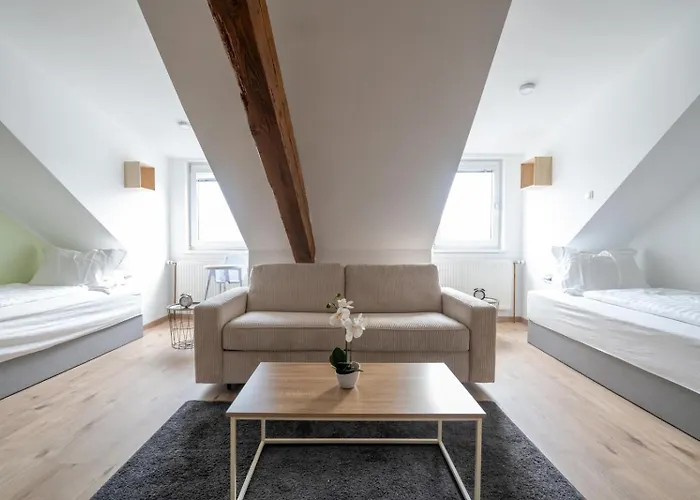 Spacious 7-person - Ideal For Workers, Groups & Family *