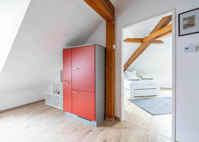 Spacious 7-person - Ideal For Workers, Groups & Family לאובן