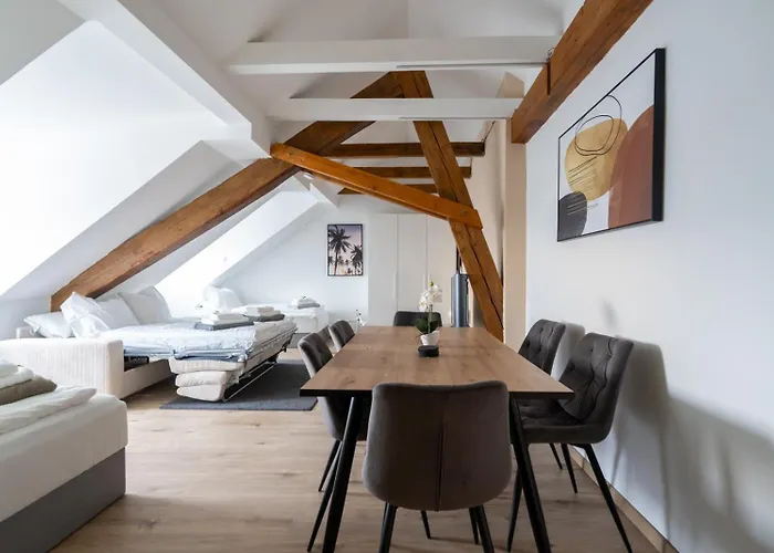 Spacious 7-person - Ideal For Workers, Groups & Family * לאובן