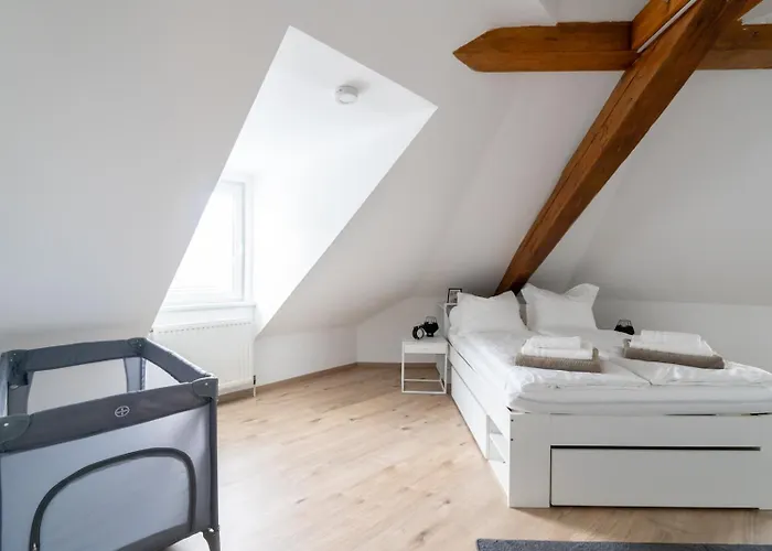 Spacious 7-person - Ideal For Workers, Groups & Family *