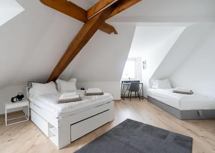 Spacious 7-person - Ideal For Workers, Groups & Family * 莱奥本