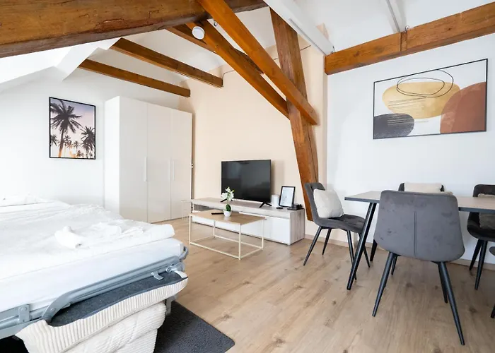 Spacious 7-person - Ideal For Workers, Groups & Family