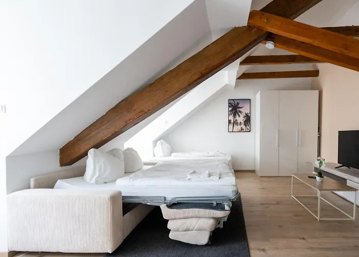 Spacious 7-person - Ideal For Workers, Groups & Family 莱奥本